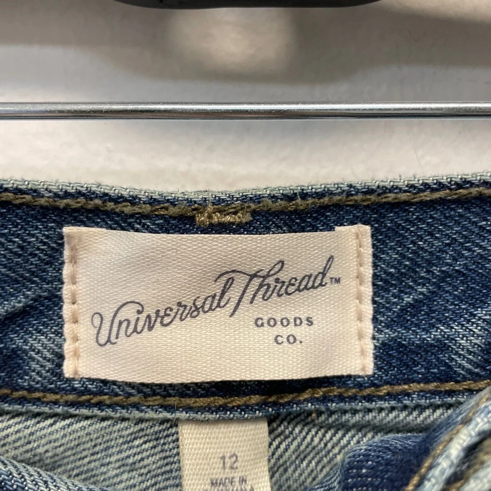 Universal Thread Women's Light Blue 90s Baggy Raw Hem Denim Shorts Size 12